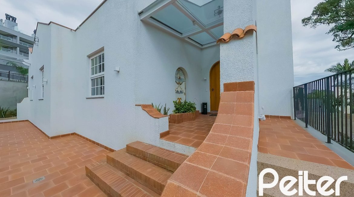 Apartamento Garden à venda com 250m², 3 dormitórios, 3 suítes, 4 vagas, no bairro Tristeza em Porto Alegre