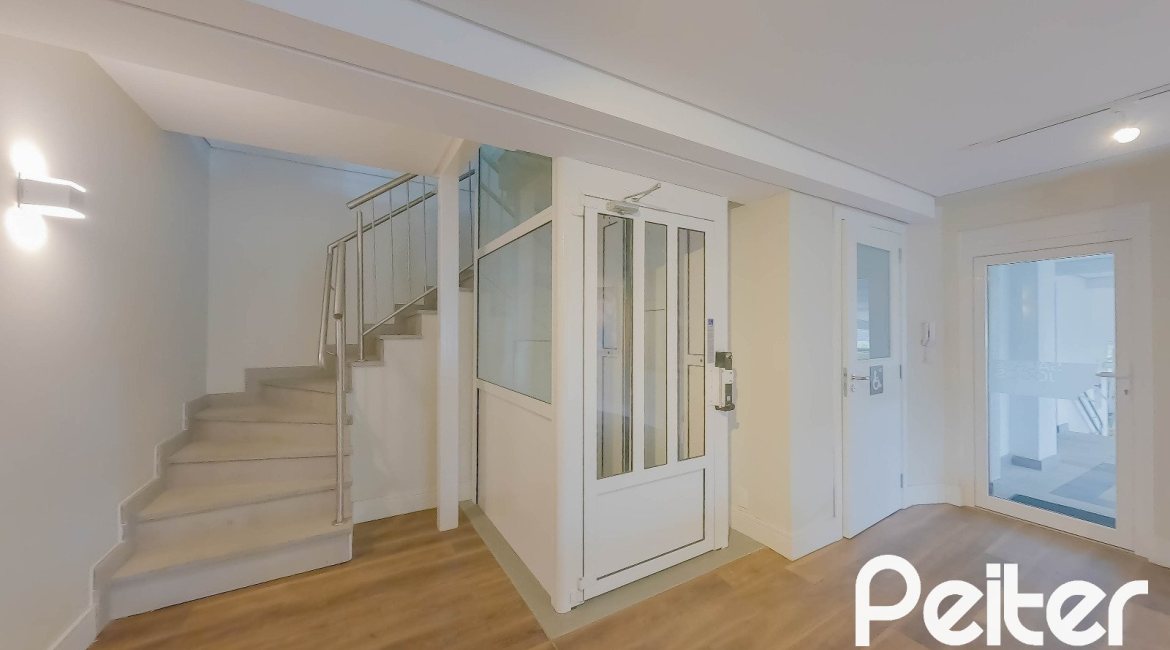 Apartamento Garden à venda com 250m², 3 dormitórios, 3 suítes, 4 vagas, no bairro Tristeza em Porto Alegre