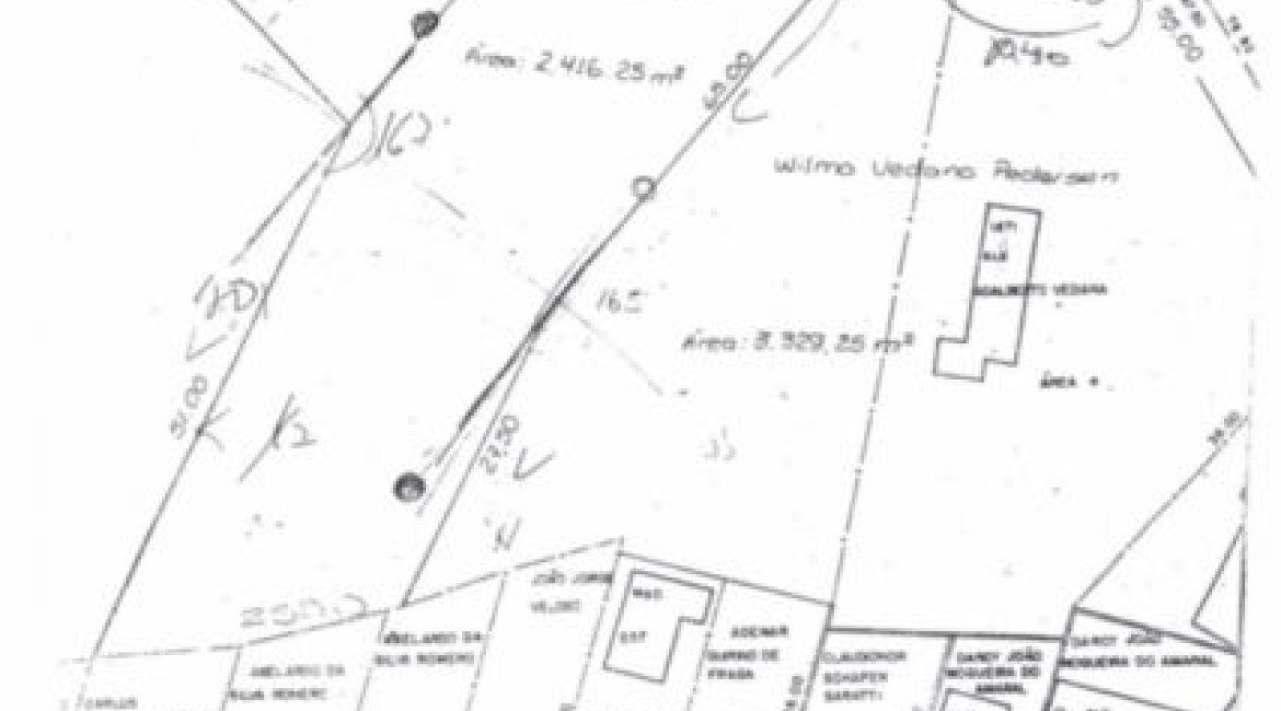 Terreno à venda, no bairro Vila Nova em Porto Alegre