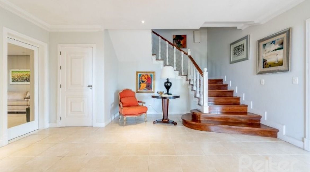  à venda, no bairro  em 