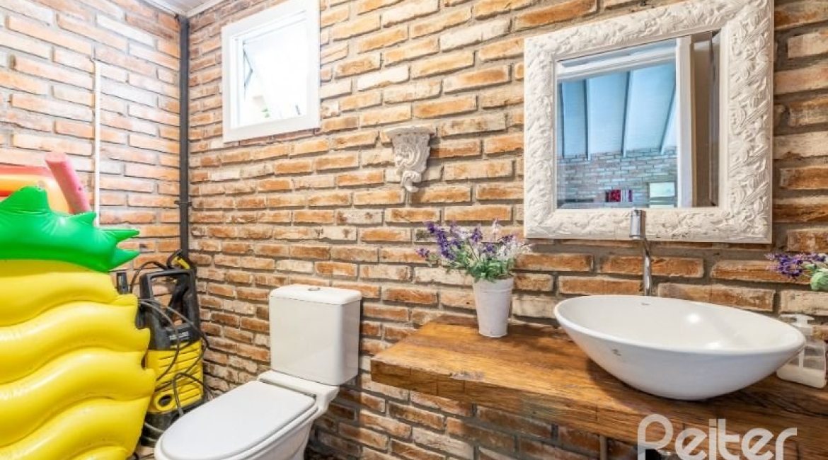  à venda, no bairro  em 