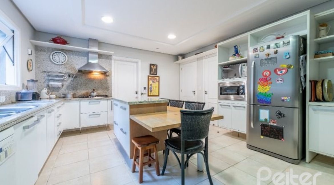  à venda, no bairro  em 