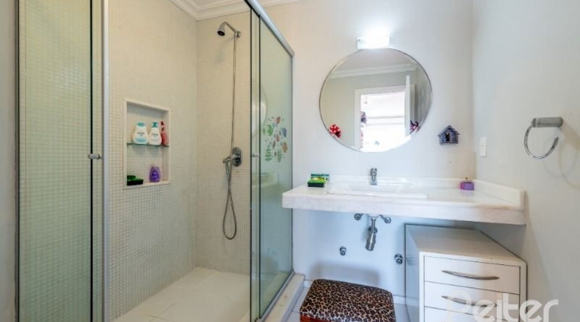  à venda, no bairro  em 