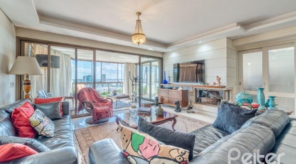 Apartamento à venda com 207m², 3 dormitórios, 3 suítes, 3 vagas, no bairro Cristal em Porto Alegre