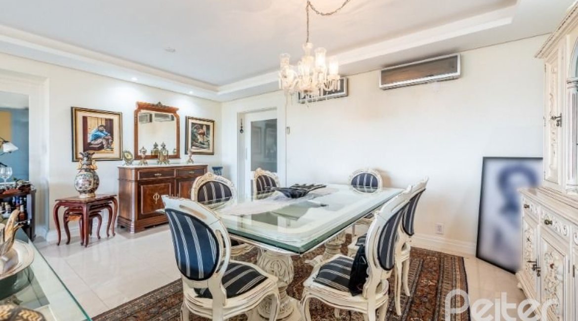 Apartamento à venda com 207m², 3 dormitórios, 3 suítes, 3 vagas, no bairro Cristal em Porto Alegre