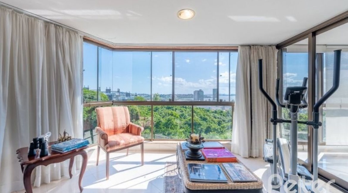 Apartamento à venda com 207m², 3 dormitórios, 3 suítes, 3 vagas, no bairro Cristal em Porto Alegre