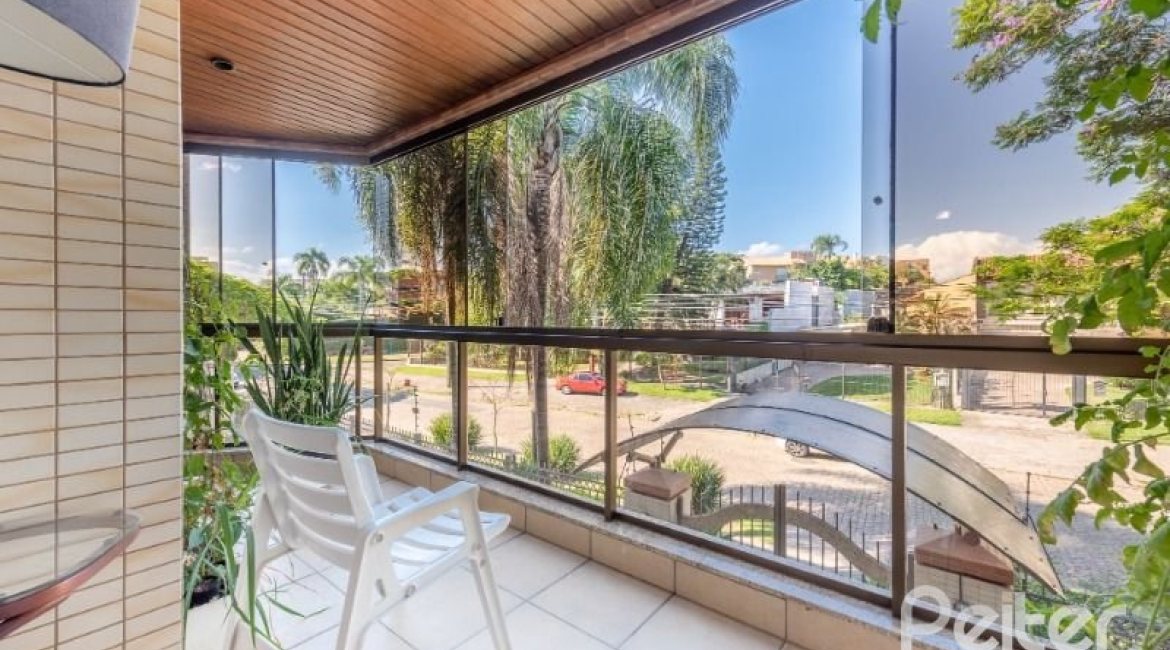 Apartamento à venda com 207m², 3 dormitórios, 3 suítes, 3 vagas, no bairro Cristal em Porto Alegre