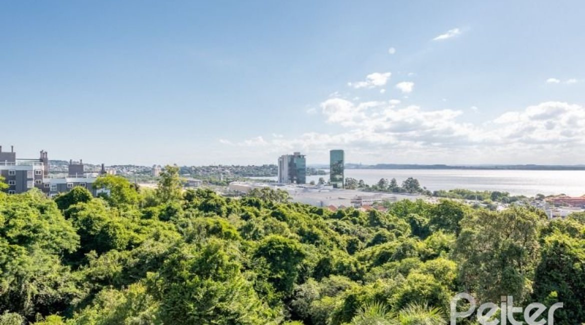 Apartamento à venda com 207m², 3 dormitórios, 3 suítes, 3 vagas, no bairro Cristal em Porto Alegre