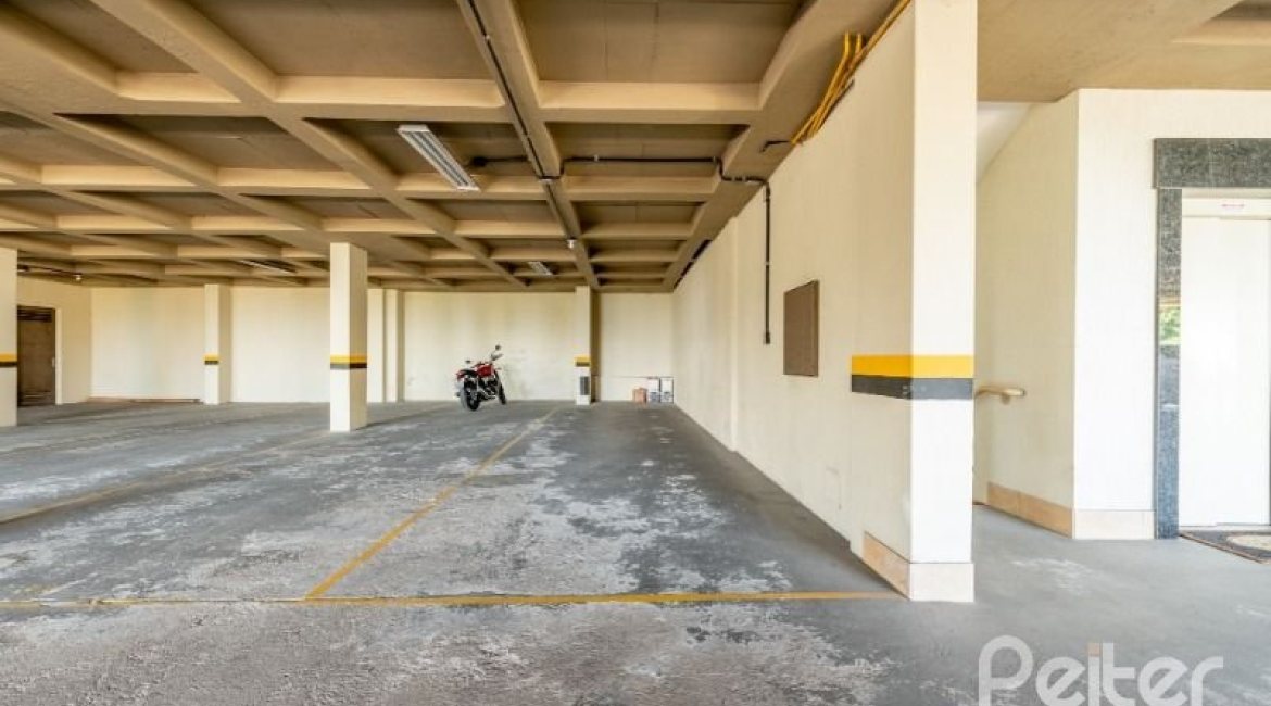 Apartamento à venda com 207m², 3 dormitórios, 3 suítes, 3 vagas, no bairro Cristal em Porto Alegre