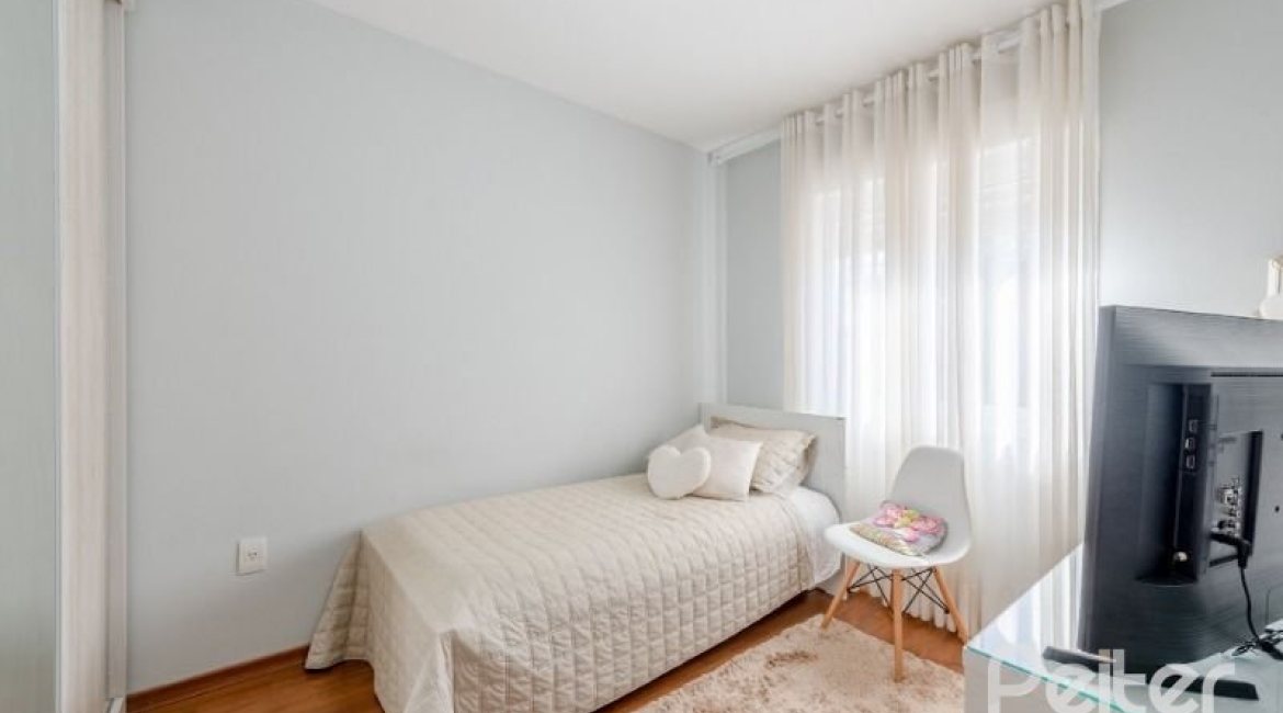 Casa em Condomínio à venda com 162m², 3 dormitórios, 1 suíte, 2 vagas, no bairro Vila Assunção em PORTO ALEGRE