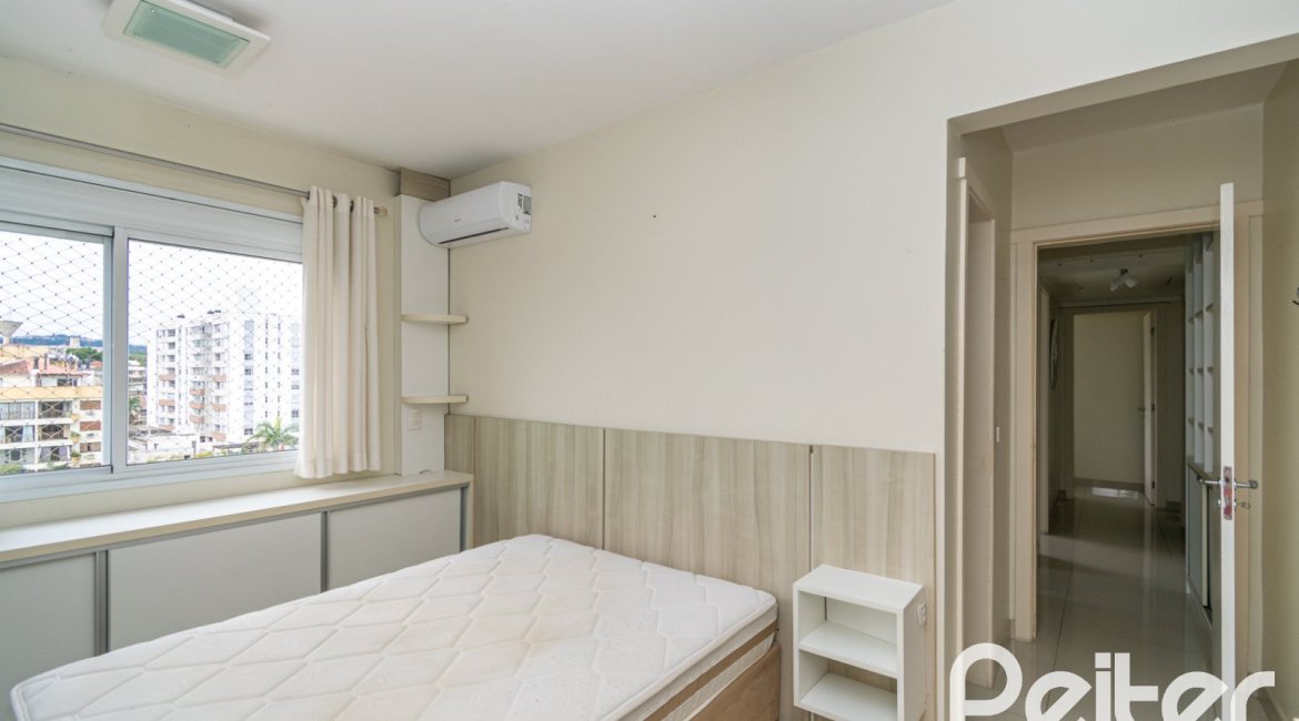 Apartamento à venda com 102m², 3 dormitórios, 1 suíte, 2 vagas, no bairro Tristeza em PORTO ALEGRE