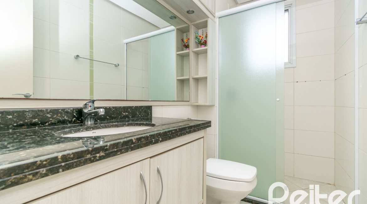 Apartamento à venda com 102m², 3 dormitórios, 1 suíte, 2 vagas, no bairro Tristeza em PORTO ALEGRE