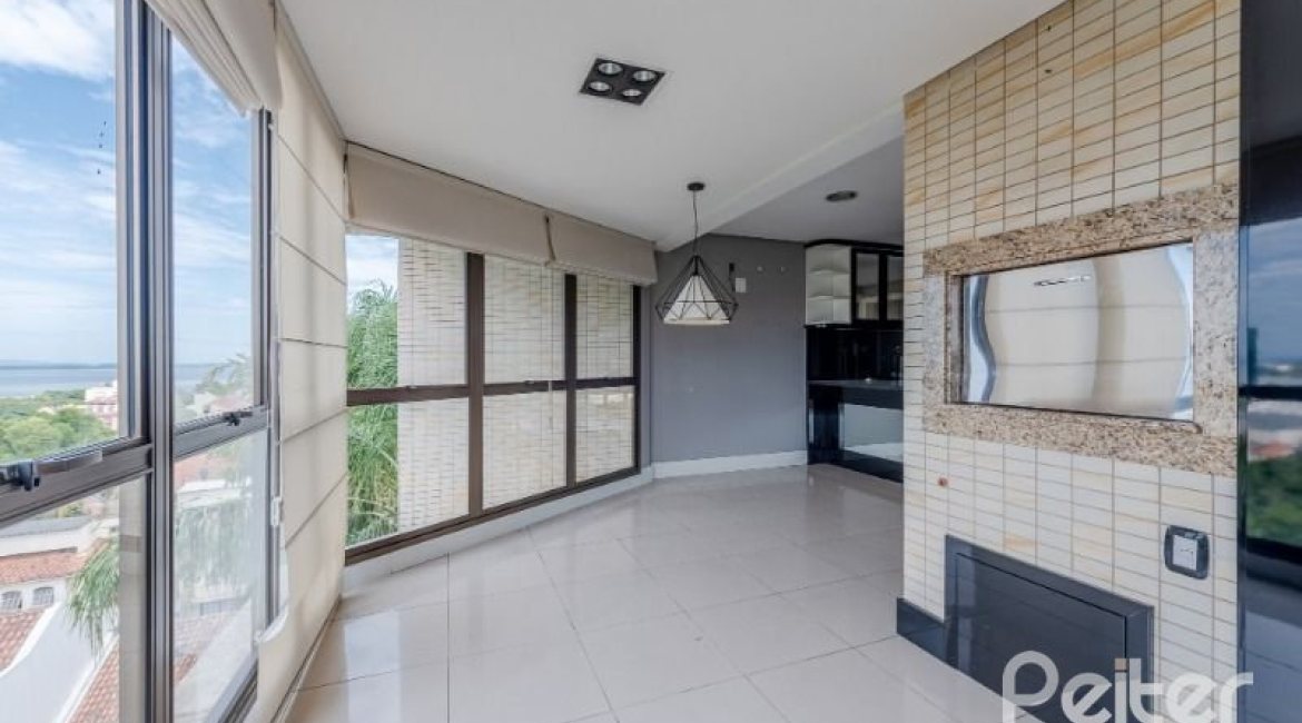 Apartamento à venda com 200m², 3 dormitórios, 3 suítes, 4 vagas, no bairro Cristal em PORTO ALEGRE