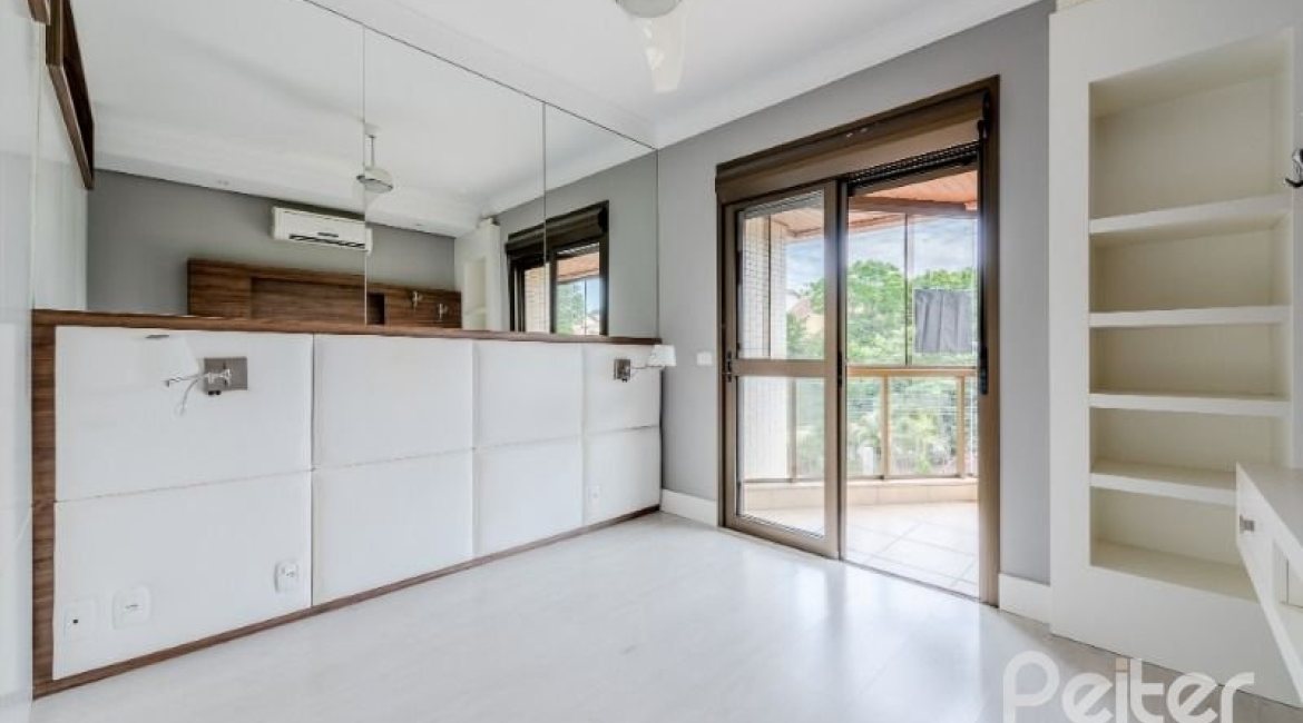 Apartamento à venda com 200m², 3 dormitórios, 3 suítes, 4 vagas, no bairro Cristal em PORTO ALEGRE