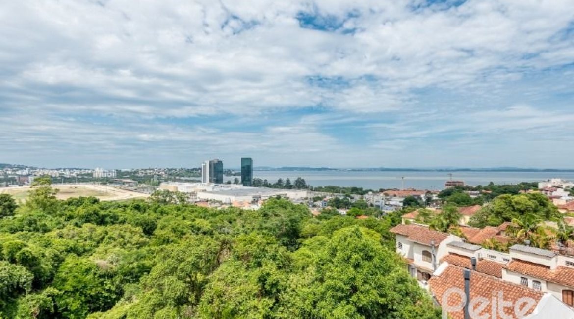 Apartamento à venda com 200m², 3 dormitórios, 3 suítes, 4 vagas, no bairro Cristal em PORTO ALEGRE