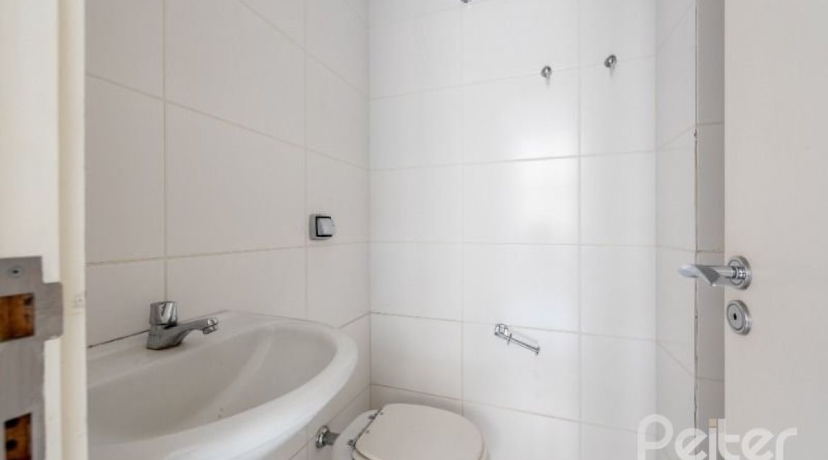 Apartamento à venda com 200m², 3 dormitórios, 3 suítes, 4 vagas, no bairro Cristal em PORTO ALEGRE