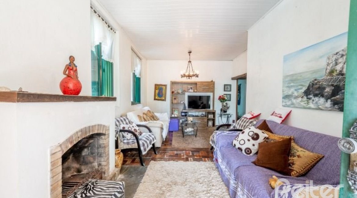 Casa à venda com 200m², 3 dormitórios, 2 vagas, no bairro Vila Assunção em Porto Alegre