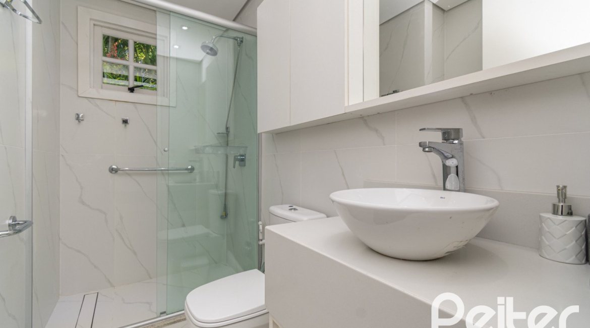 Casa em Condomínio à venda com 321m², 4 dormitórios, 2 suítes, 4 vagas, no bairro Terra Ville em PORTO ALEGRE