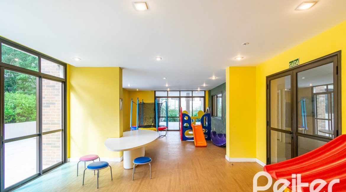 Apartamento à venda com 88m², 3 dormitórios, 1 suíte, 2 vagas, no bairro Tristeza em PORTO ALEGRE