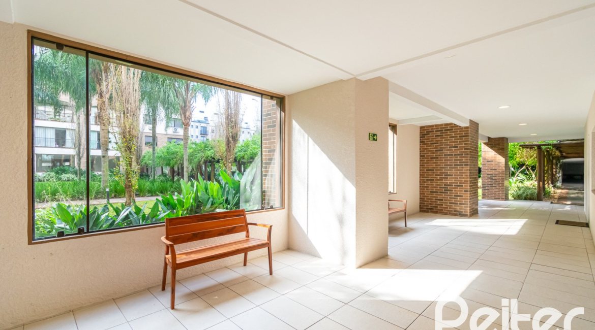 Apartamento à venda com 88m², 3 dormitórios, 1 suíte, 2 vagas, no bairro Tristeza em PORTO ALEGRE