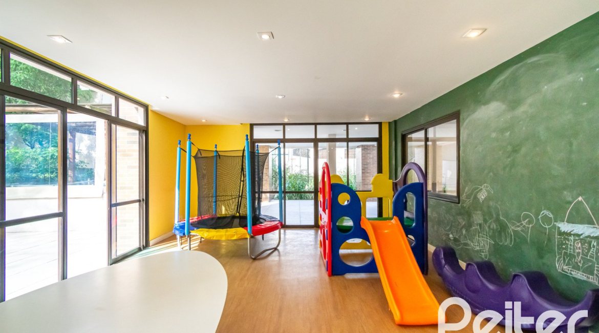Apartamento à venda com 88m², 3 dormitórios, 1 suíte, 2 vagas, no bairro Tristeza em PORTO ALEGRE