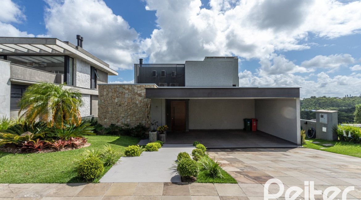 Casa em Condomínio à venda com 303m², 3 dormitórios, 3 suítes, 4 vagas, no bairro Alphaville em PORTO ALEGRE