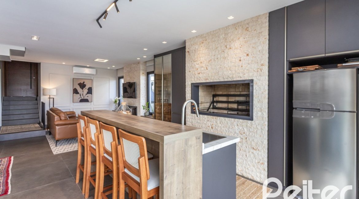 Casa em Condomínio à venda com 303m², 3 dormitórios, 3 suítes, 4 vagas, no bairro Alphaville em PORTO ALEGRE