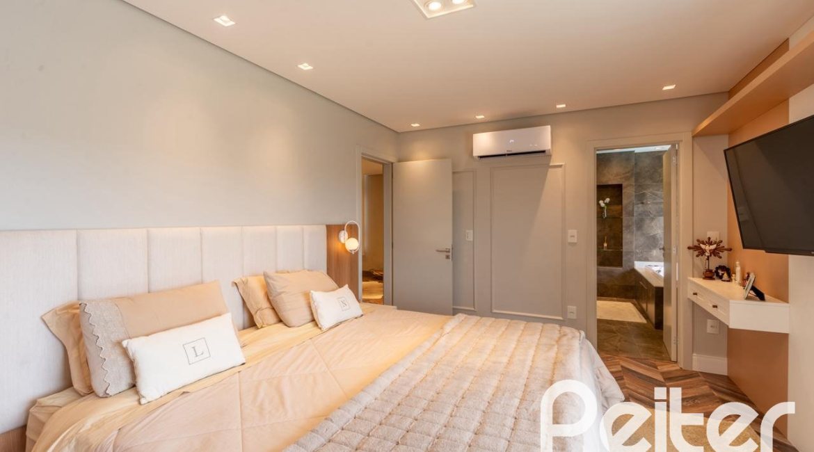 Casa em Condomínio à venda com 303m², 3 dormitórios, 3 suítes, 4 vagas, no bairro Alphaville em PORTO ALEGRE