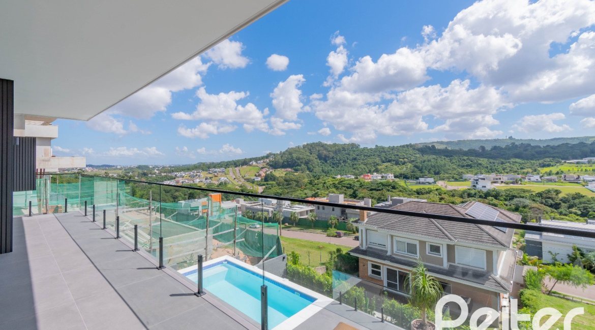 Casa em Condomínio à venda com 303m², 3 dormitórios, 3 suítes, 4 vagas, no bairro Alphaville em PORTO ALEGRE