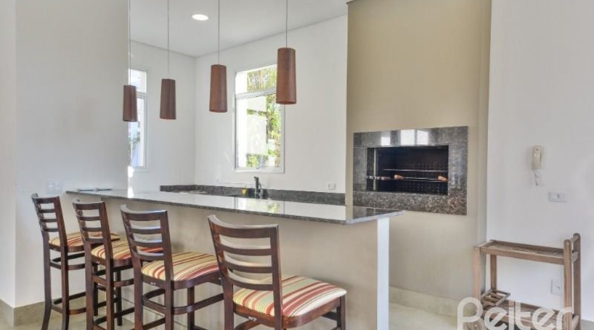 Casa em Condomínio à venda com 169m², 3 dormitórios, 1 suíte, 2 vagas, no bairro Tristeza em PORTO ALEGRE