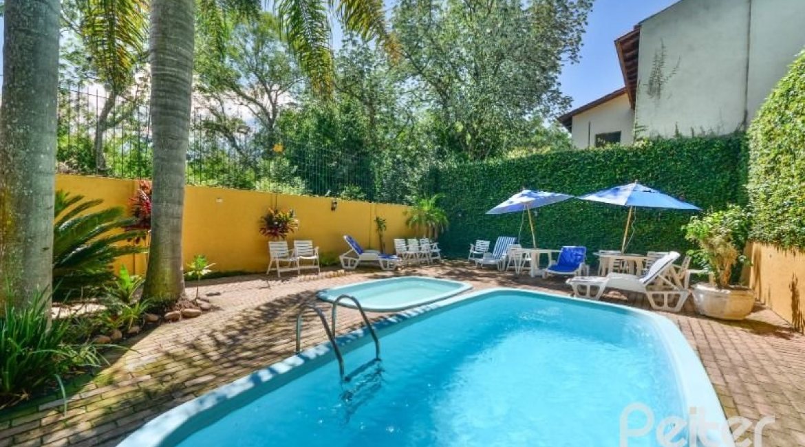  à venda, no bairro  em 