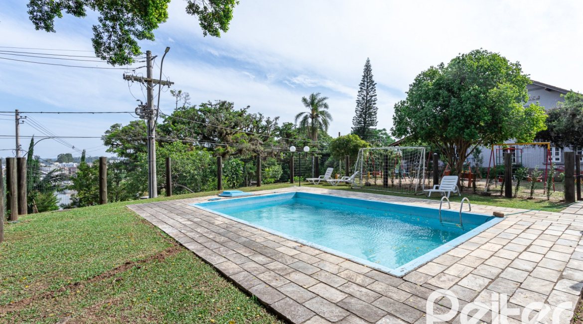 Casa em Condomínio à venda com 174m², 3 dormitórios, 3 suítes, 2 vagas, no bairro Hipica em PORTO ALEGRE