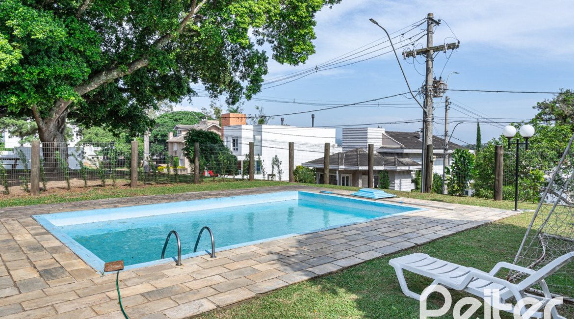 Casa em Condomínio à venda com 174m², 3 dormitórios, 3 suítes, 2 vagas, no bairro Hipica em PORTO ALEGRE