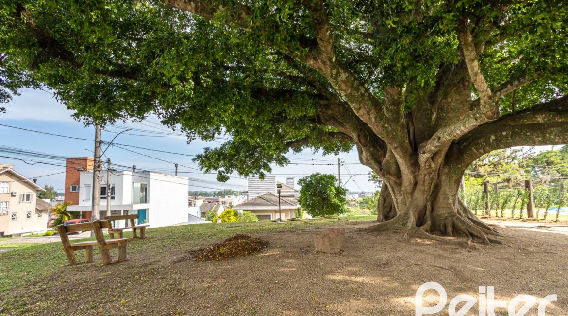 Casa em Condomínio à venda com 174m², 3 dormitórios, 3 suítes, 2 vagas, no bairro Hipica em PORTO ALEGRE