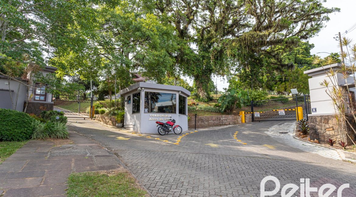 Casa em Condomínio à venda com 174m², 3 dormitórios, 3 suítes, 2 vagas, no bairro Hipica em PORTO ALEGRE