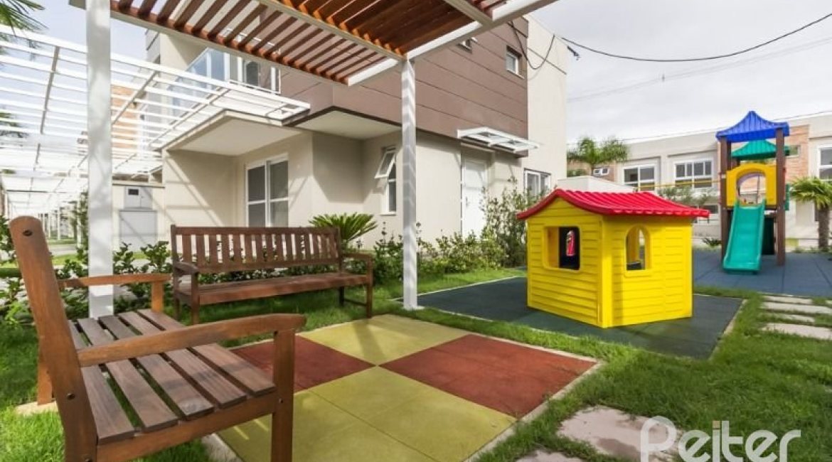 Casa em Condomínio à venda com 162m², 4 dormitórios, 2 suítes, 2 vagas, no bairro Vila Nova em PORTO ALEGRE