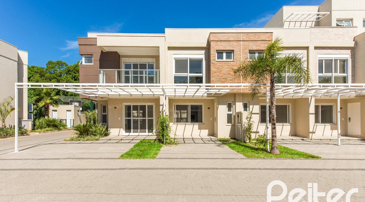 Casa em Condomínio à venda com 162m², 4 dormitórios, 2 suítes, 2 vagas, no bairro Vila Nova em PORTO ALEGRE