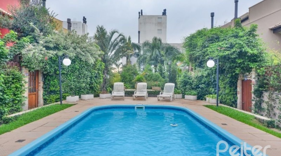 Casa em Condomínio à venda com 181m², 3 dormitórios, 1 suíte, 3 vagas, no bairro Tristeza em PORTO ALEGRE