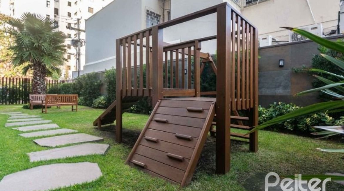 Apartamento à venda com 142m², 3 dormitórios, 1 suíte, 2 vagas, no bairro Tristeza em PORTO ALEGRE