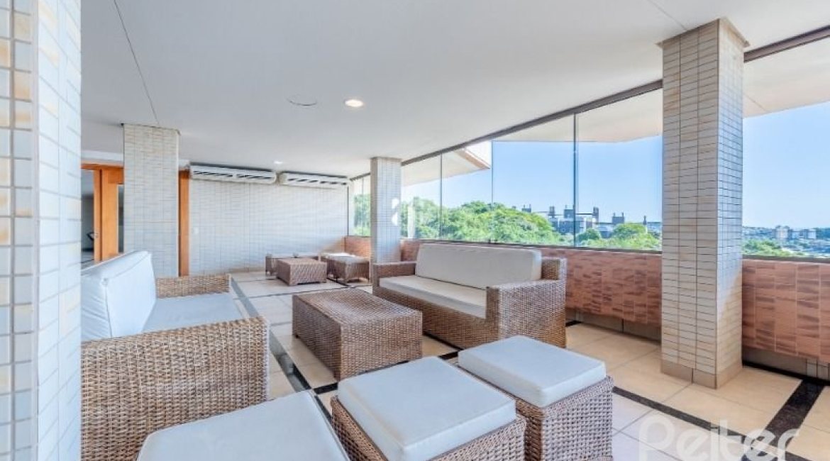 Apartamento à venda com 200m², 3 dormitórios, 3 suítes, 4 vagas, no bairro Cristal em PORTO ALEGRE