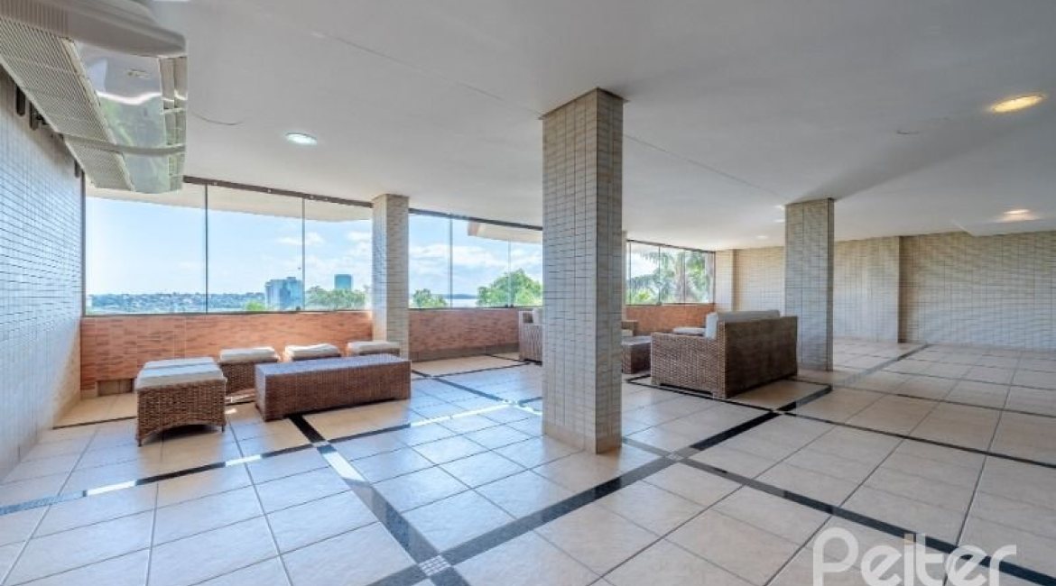 Apartamento à venda com 200m², 3 dormitórios, 3 suítes, 4 vagas, no bairro Cristal em PORTO ALEGRE