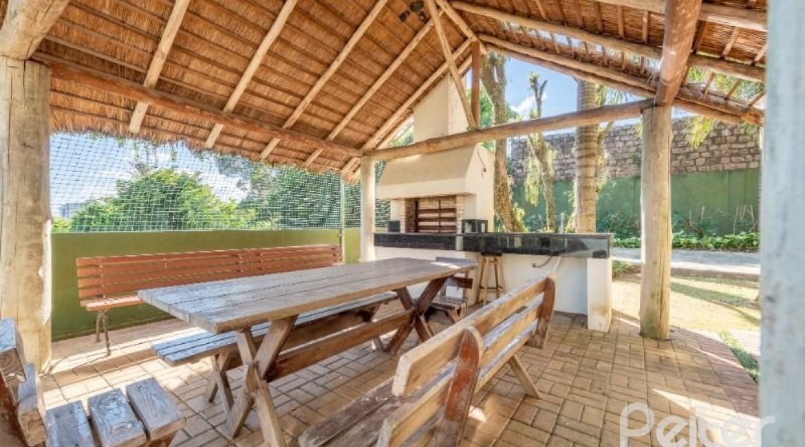 Apartamento à venda com 200m², 3 dormitórios, 3 suítes, 4 vagas, no bairro Cristal em PORTO ALEGRE