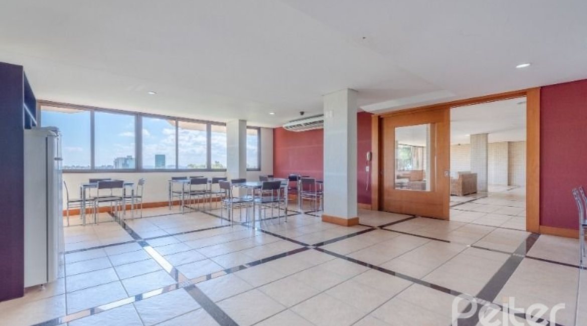 Apartamento à venda com 200m², 3 dormitórios, 3 suítes, 4 vagas, no bairro Cristal em PORTO ALEGRE