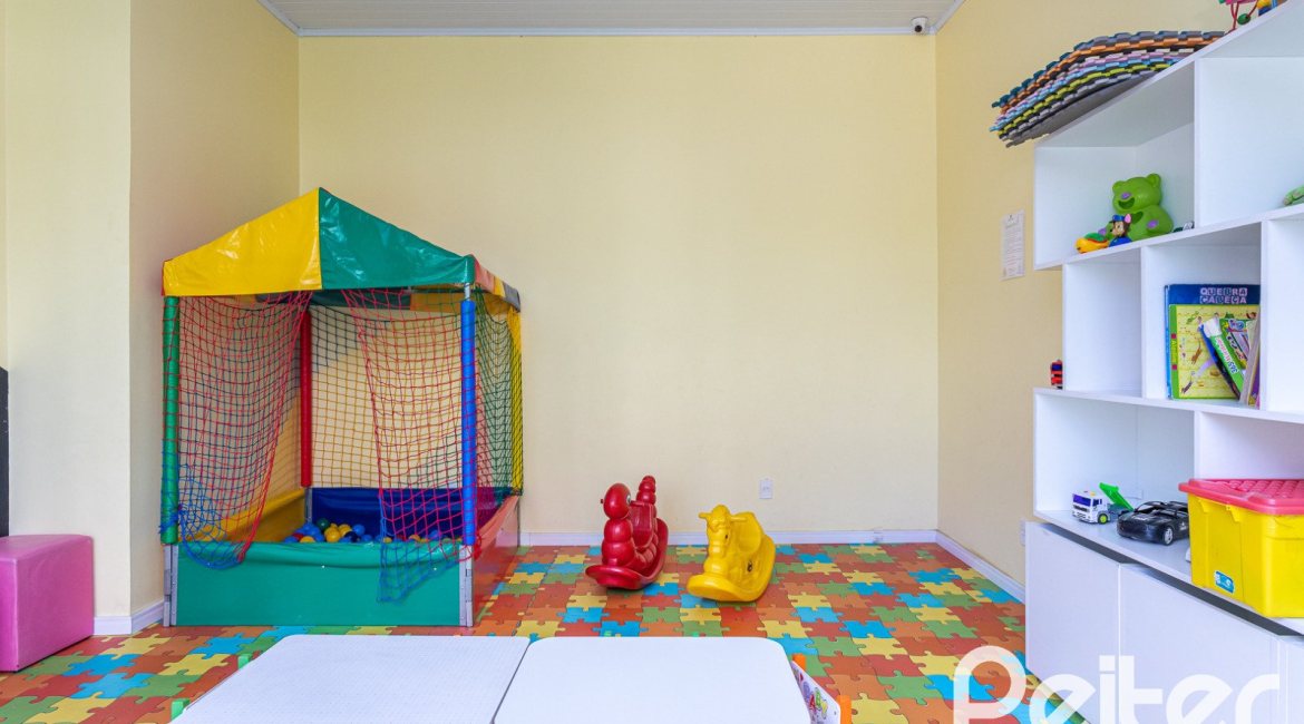 Apartamento à venda com 71m², 2 dormitórios, 1 suíte, 1 vaga, no bairro Cavalhada em PORTO ALEGRE