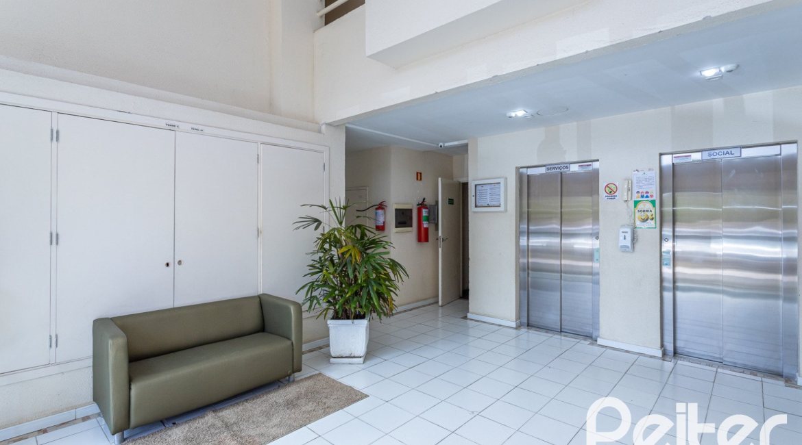 Apartamento à venda com 71m², 2 dormitórios, 1 suíte, 1 vaga, no bairro Cavalhada em PORTO ALEGRE