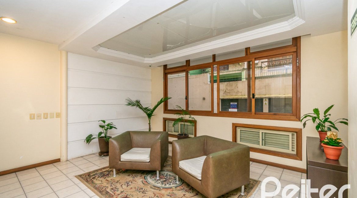 Cobertura à venda com 228m², 4 dormitórios, 2 suítes, 2 vagas, no bairro Tristeza em PORTO ALEGRE
