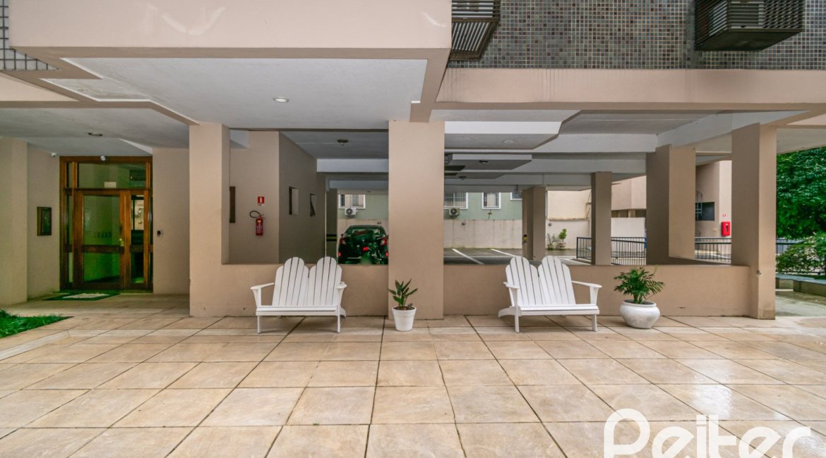 Cobertura à venda com 228m², 4 dormitórios, 2 suítes, 2 vagas, no bairro Tristeza em PORTO ALEGRE