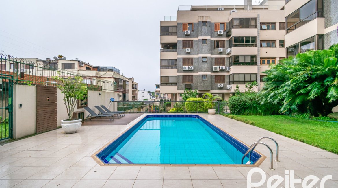 Cobertura à venda com 228m², 4 dormitórios, 2 suítes, 2 vagas, no bairro Tristeza em PORTO ALEGRE