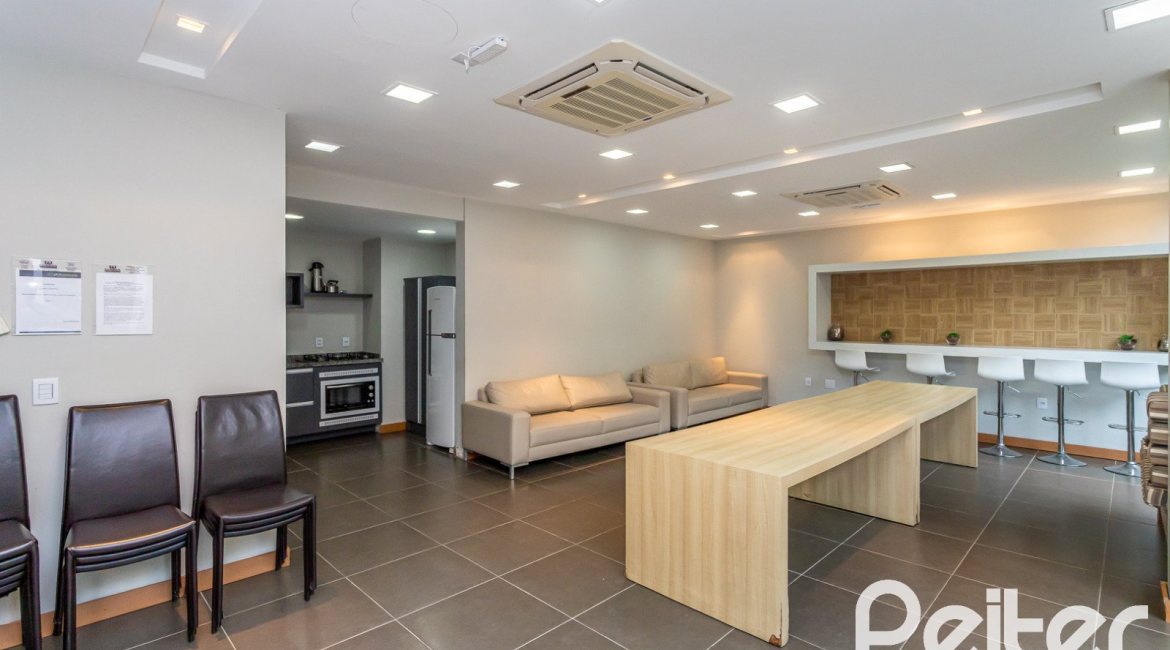 Apartamento à venda com 60m², 2 dormitórios, 1 suíte, 2 vagas, no bairro Tristeza em PORTO ALEGRE