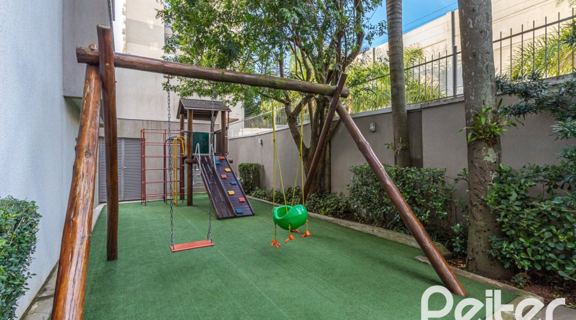 Apartamento à venda com 60m², 2 dormitórios, 1 suíte, 2 vagas, no bairro Tristeza em PORTO ALEGRE